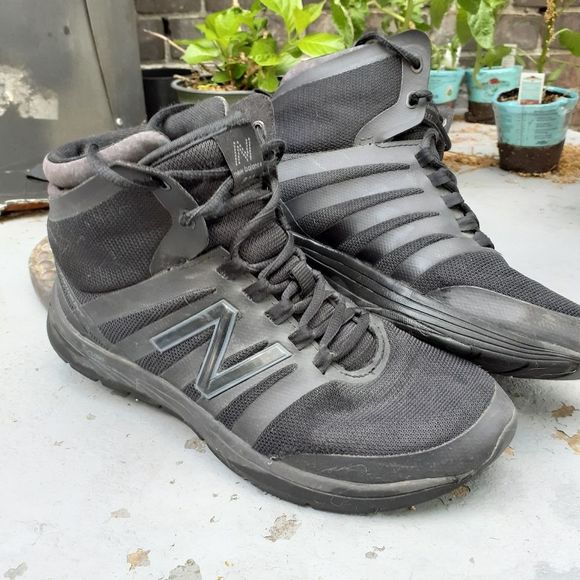 New Balance Shoes - 🔥NEW Balance WX811V2 High Top Cross Trainer